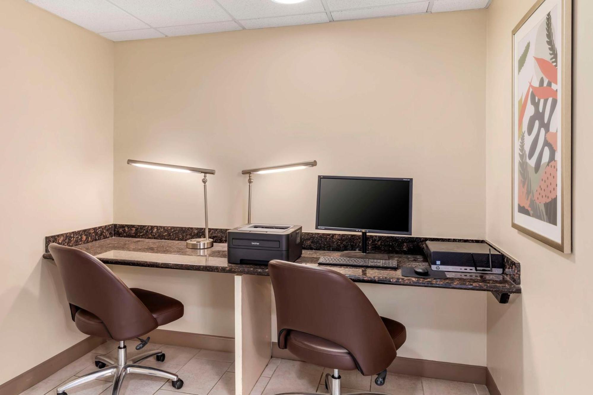 Best Western Plus Riata Hotel Brownwood Extérieur photo