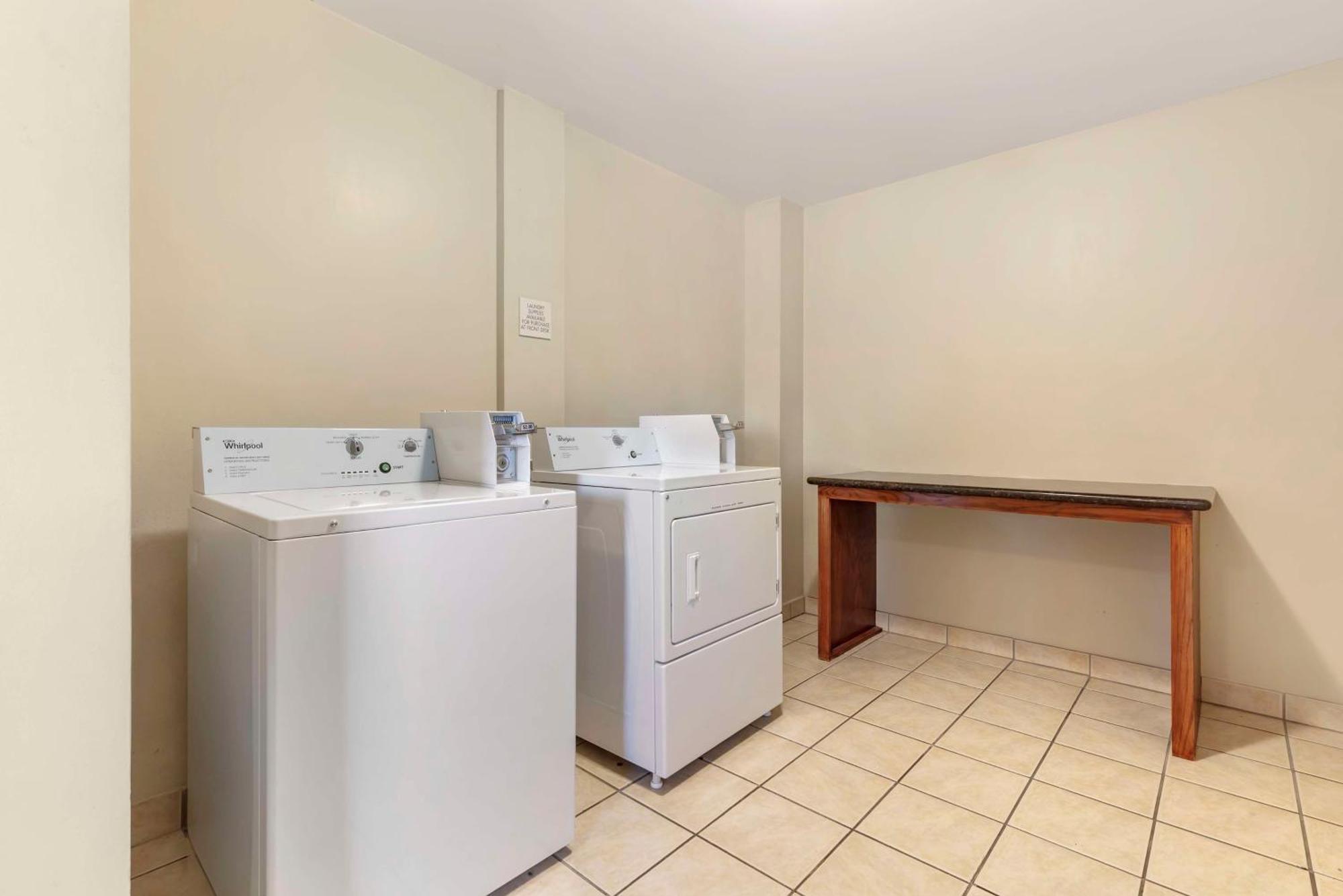 Best Western Plus Riata Hotel Brownwood Extérieur photo